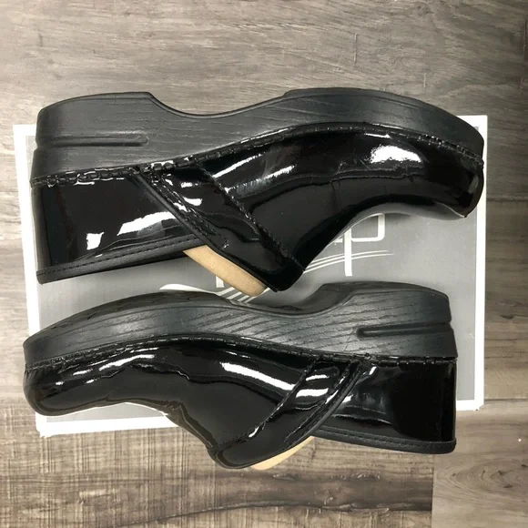 Dansko professional Patent black leather shoes - Picture 3 of 16